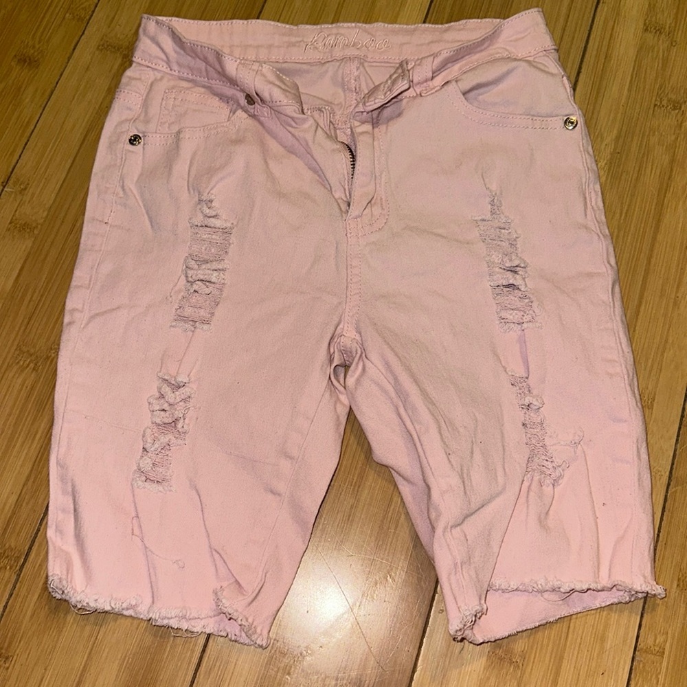 pink shorts